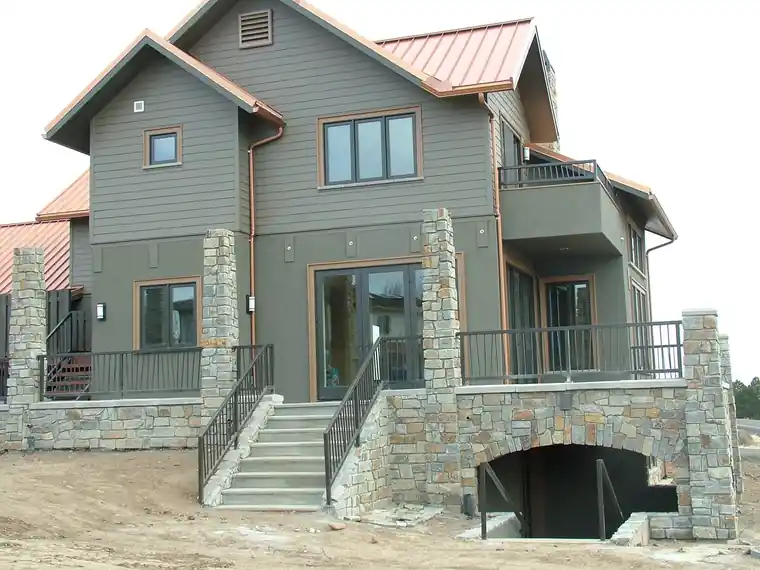 Metal Roof vs Shingles in Ellensburg WA: Which Option is Right for You?